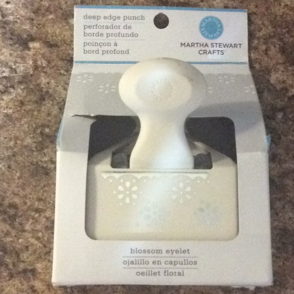 Martha Stewart Blossom Eyelet Punch